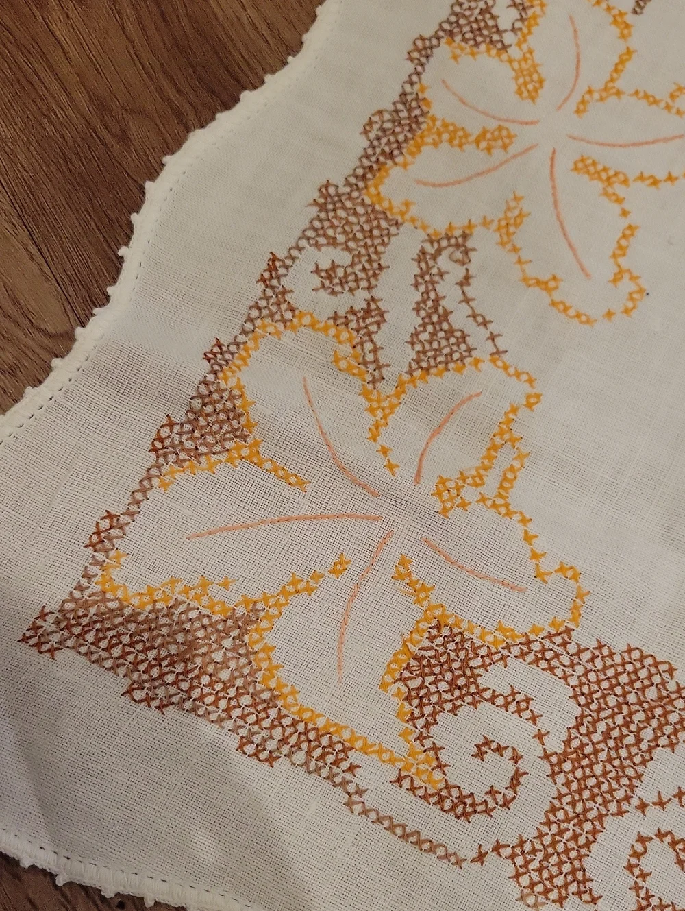 Vintage Fall Table Runner